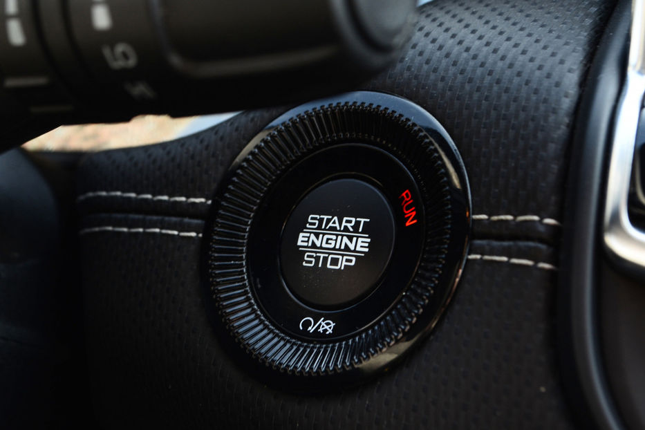 Продам Jeep Compass 2.0T 9AT (200 к.с.) 4x4 2023 года в Киеве