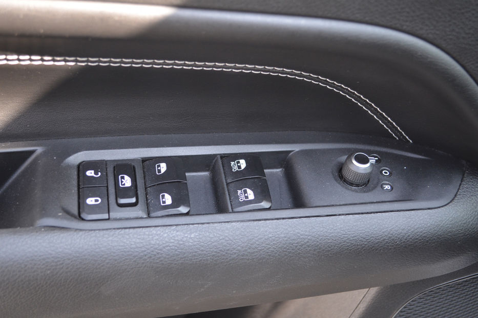 Продам Jeep Compass 2.0T 9AT (200 к.с.) 4x4 2023 года в Киеве