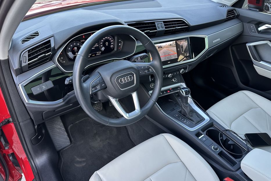 Продам Audi Q3 Quattro 45TFSI S-Line 2024 года в Киеве