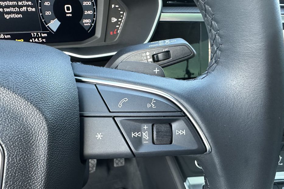 Продам Audi Q3 Quattro 45TFSI S-Line 2024 года в Киеве