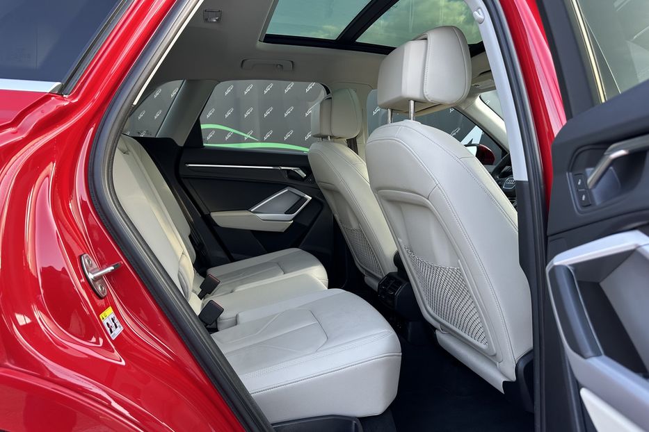 Продам Audi Q3 Quattro 45TFSI S-Line 2024 года в Киеве