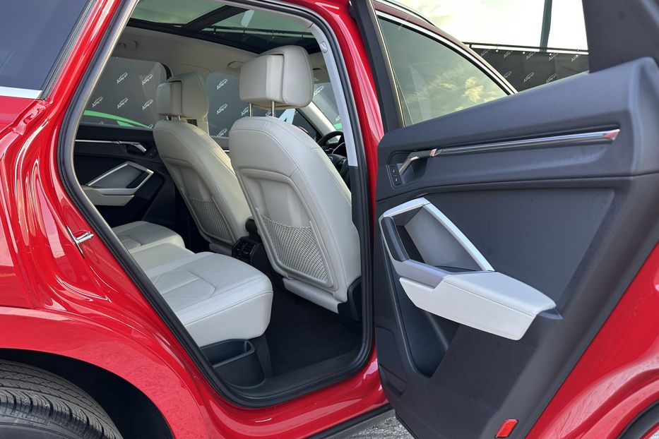 Продам Audi Q3 Quattro 45TFSI S-Line 2024 года в Киеве