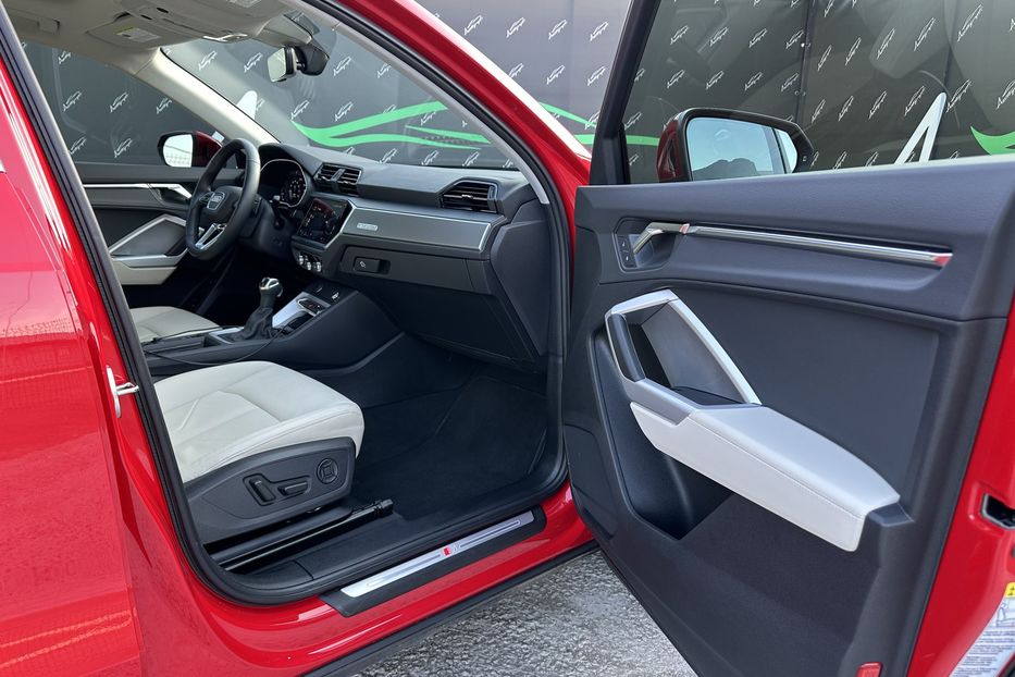 Продам Audi Q3 Quattro 45TFSI S-Line 2024 года в Киеве