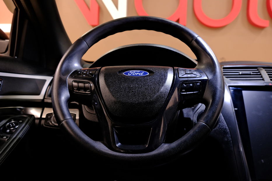 Продам Ford Explorer 2017 года в Одессе