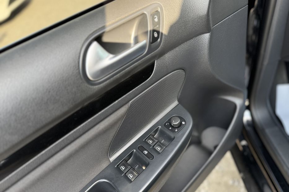 Продам Volkswagen Golf  VI (COMIS) 2013 года в г. Умань, Черкасская область