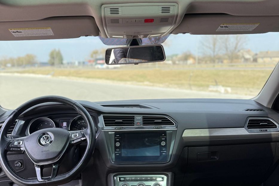 Продам Volkswagen Tiguan Allspace 2018 года в Львове