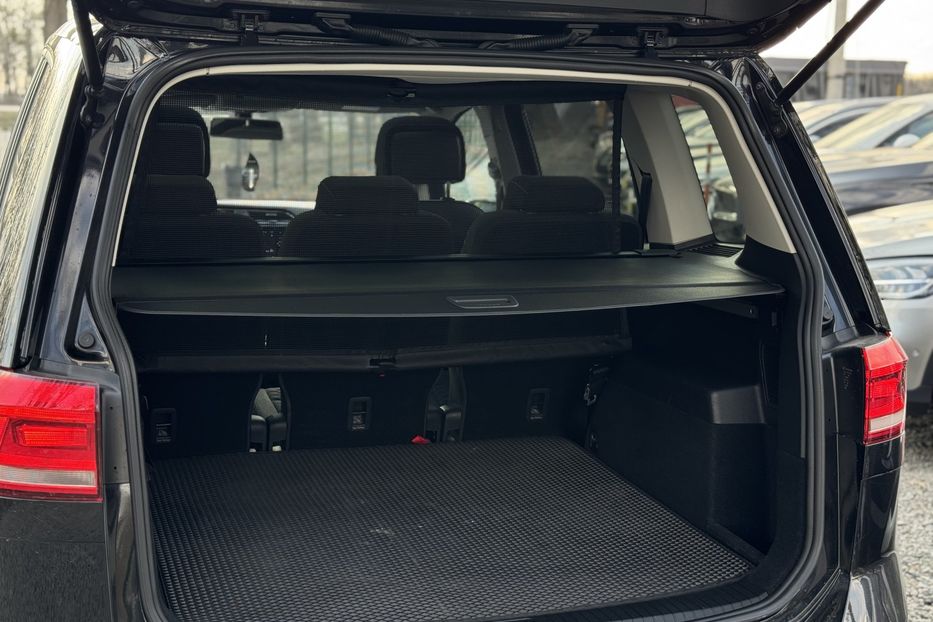 Продам Volkswagen Touran (COMIS) 2018 года в г. Умань, Черкасская область