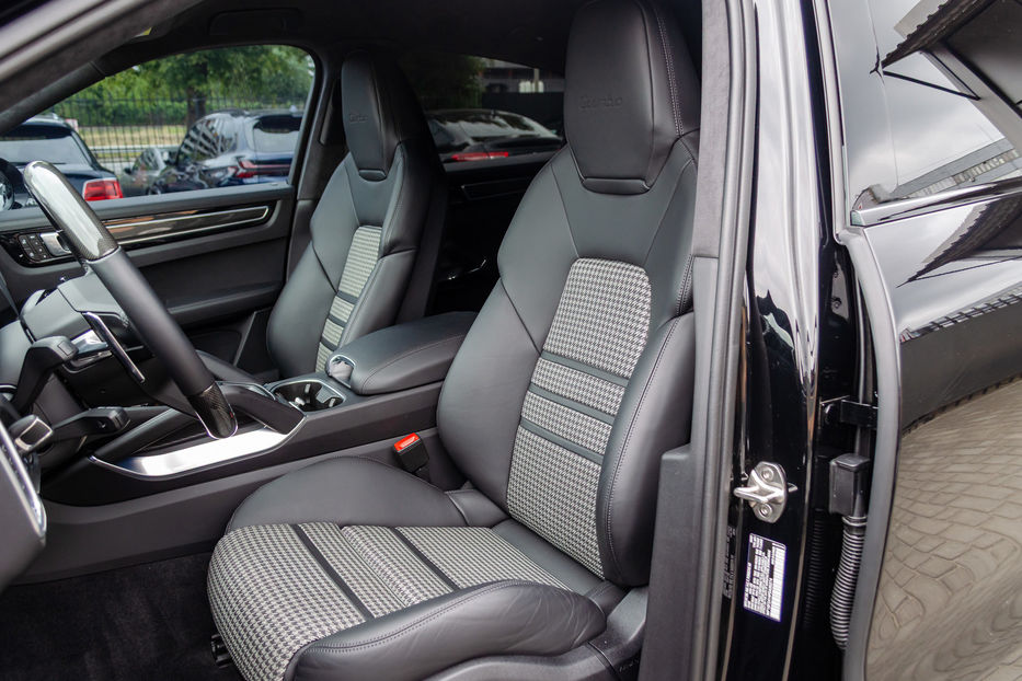 Продам Porsche Cayenne Coupe Turbo 2023 года в Киеве