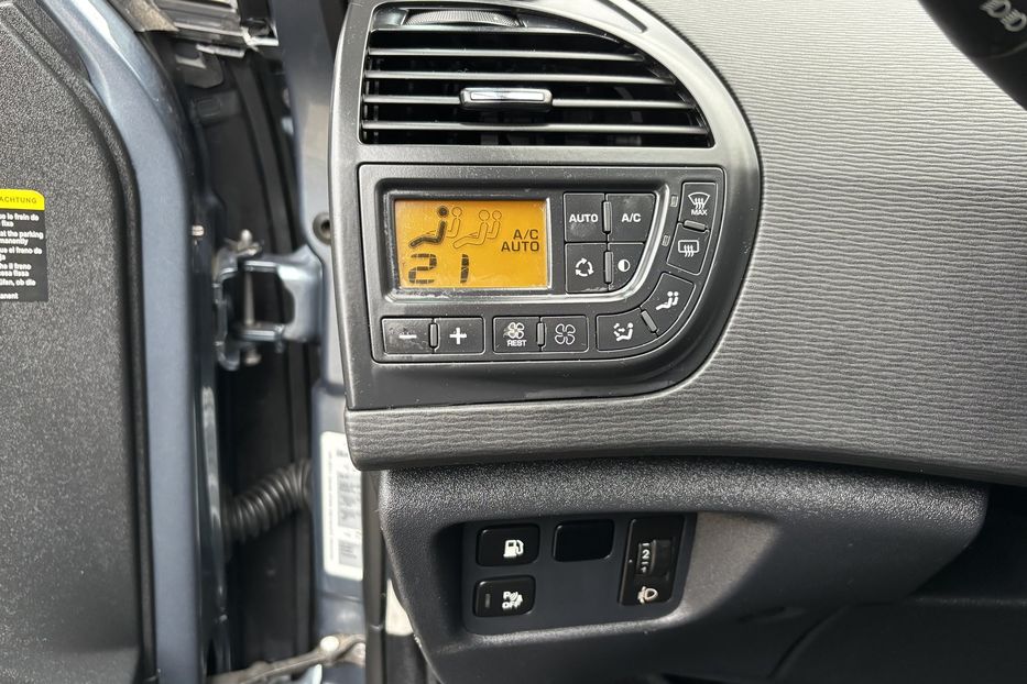 Продам Citroen Grand C4 Picasso 2010 года в Житомире