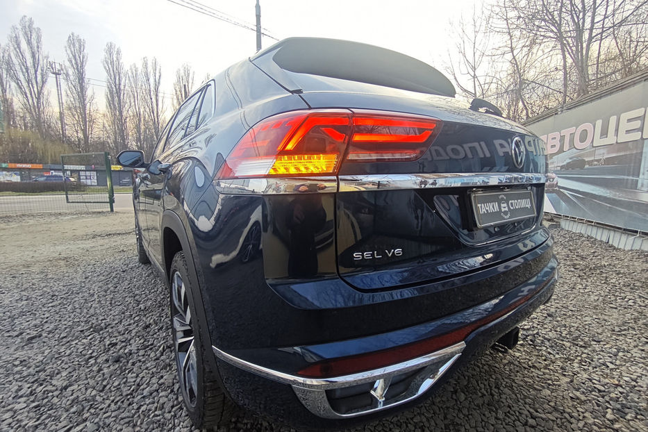 Продам Volkswagen Atlas 3.6 FSI AT (276 к.с.) 4Motion  2021 года в Киеве