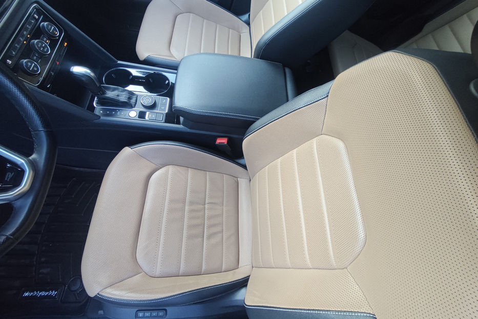 Продам Volkswagen Atlas 3.6 FSI AT (276 к.с.) 4Motion  2021 года в Киеве