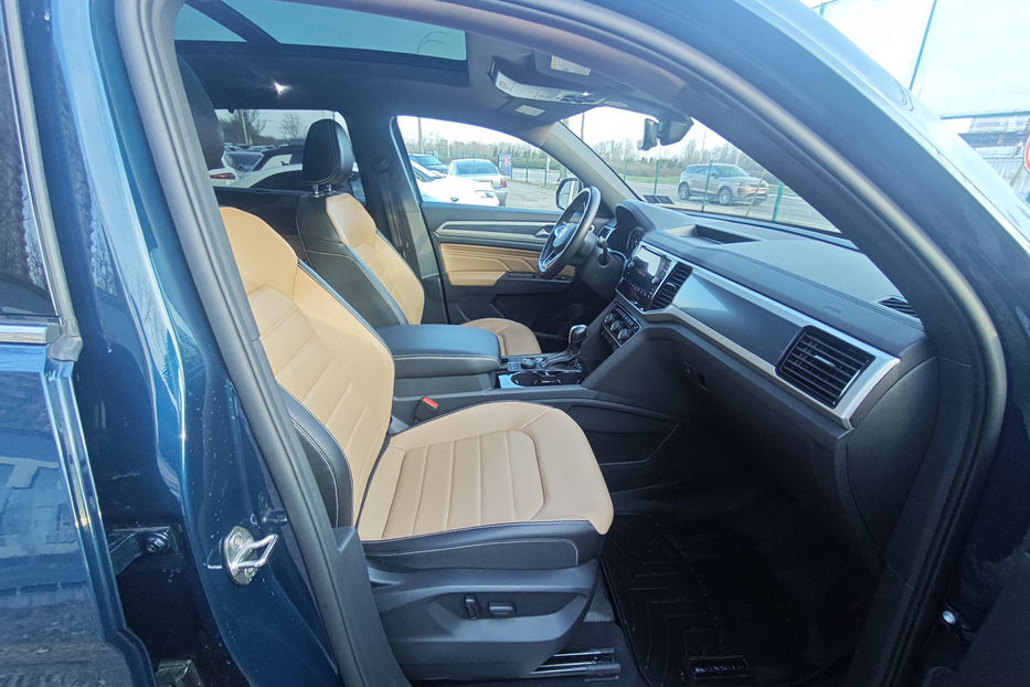 Продам Volkswagen Atlas 3.6 FSI AT (276 к.с.) 4Motion  2021 года в Киеве