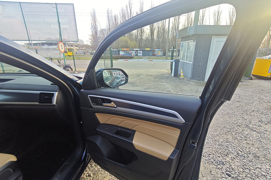 Продам Volkswagen Atlas 3.6 FSI AT (276 к.с.) 4Motion  2021 года в Киеве