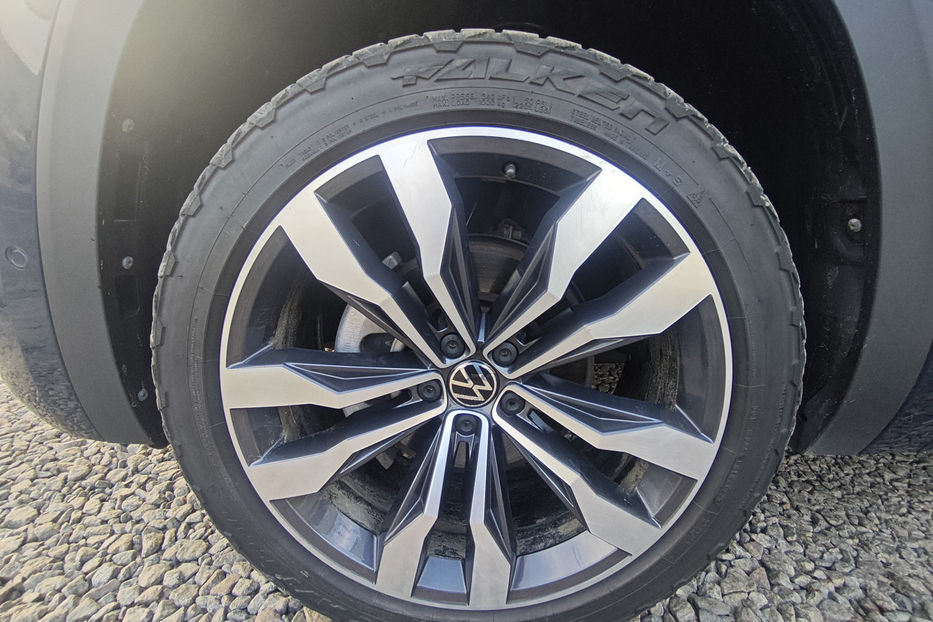 Продам Volkswagen Atlas 3.6 FSI AT (276 к.с.) 4Motion  2021 года в Киеве