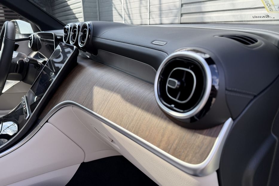 Продам Mercedes-Benz GLC-Class 300 4Matic Avangarde 2024 года в Киеве