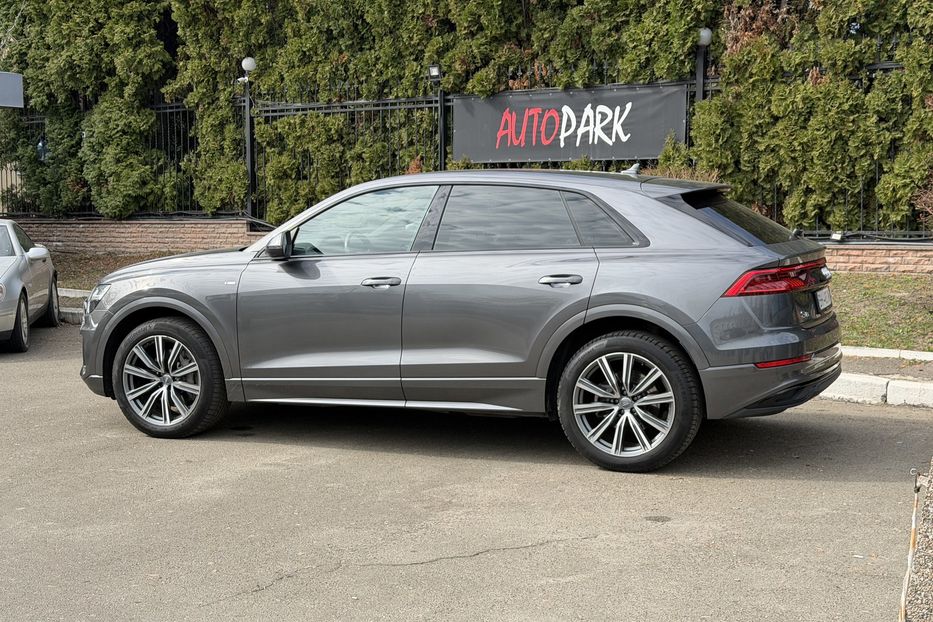 Продам Audi Q8 50 tdi 2019 года в Киеве