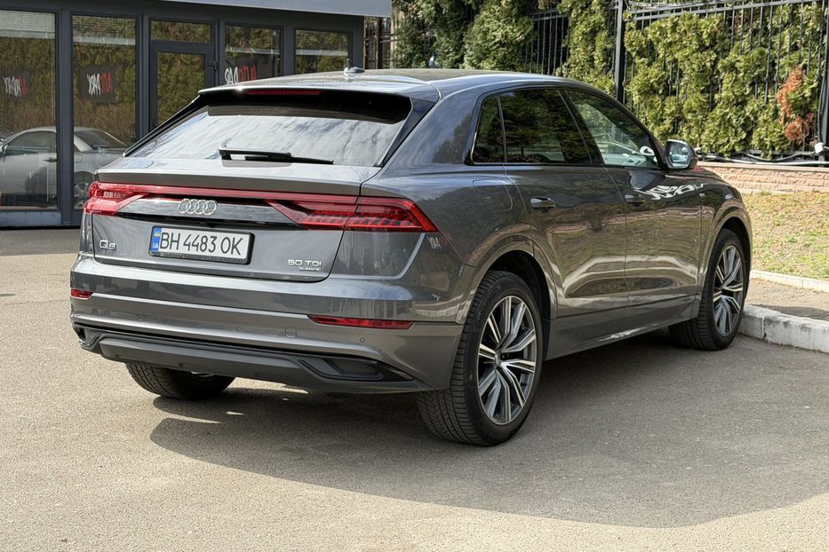 Продам Audi Q8 50 tdi 2019 года в Киеве