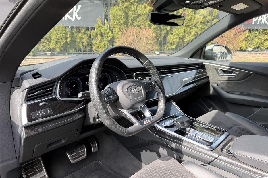 Продам Audi Q8 50 tdi 2019 года в Киеве