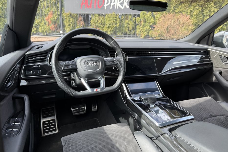 Продам Audi Q8 50 tdi 2019 года в Киеве