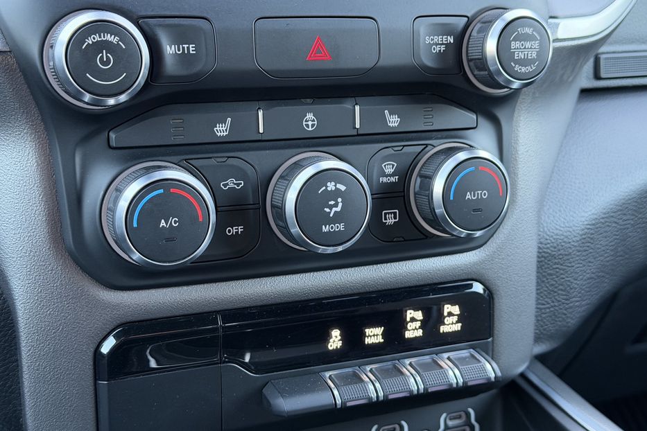 Продам Dodge RAM 3.6 BIGHORN 2019 года в Киеве