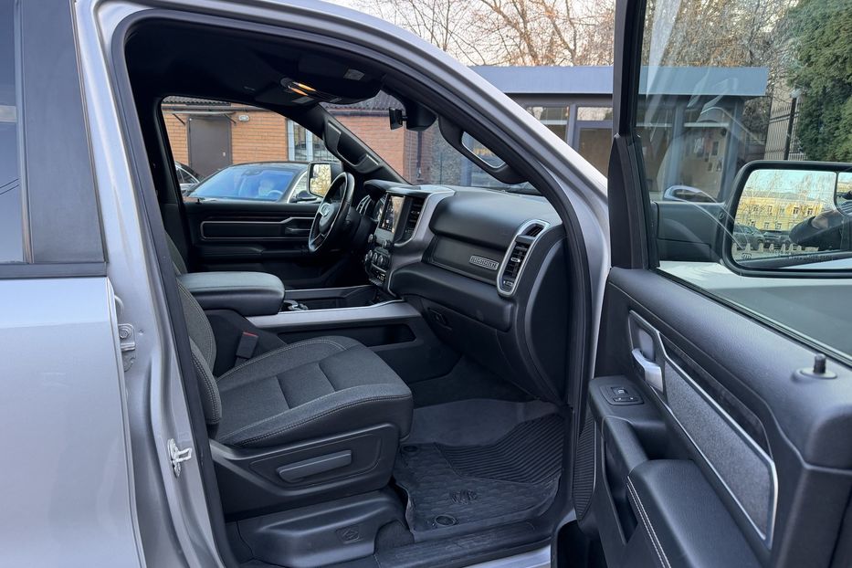 Продам Dodge RAM 3.6 BIGHORN 2019 года в Киеве