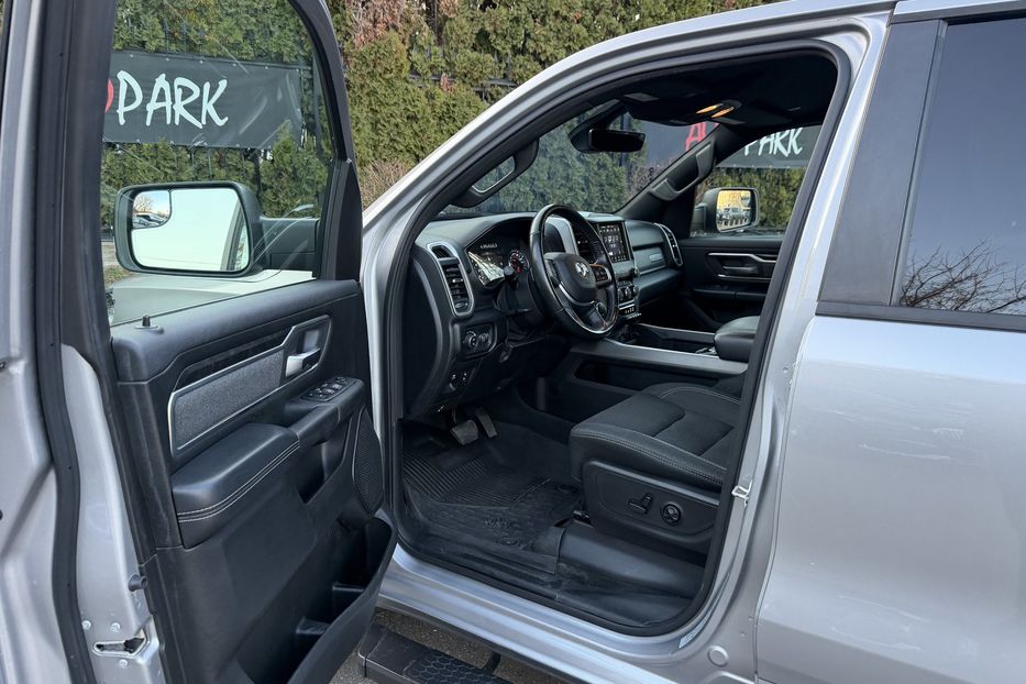 Продам Dodge RAM 3.6 BIGHORN 2019 года в Киеве