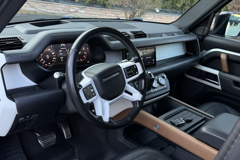 Продам Land Rover Defender P 400 HSE 2020 года в Киеве