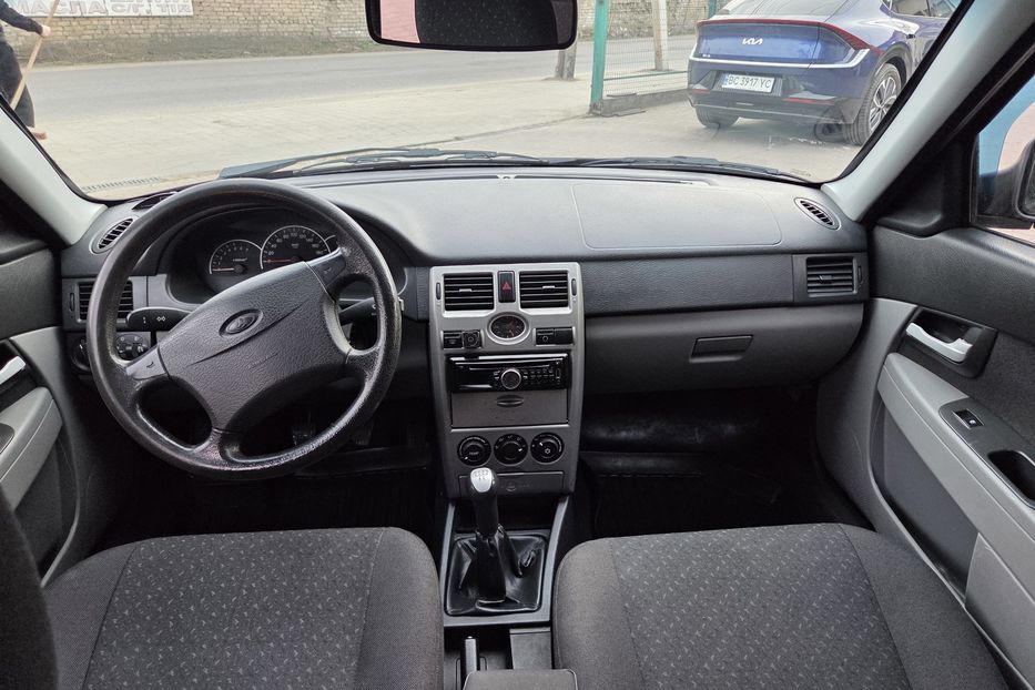 Продам ВАЗ Приора 2171 2011 года в Львове