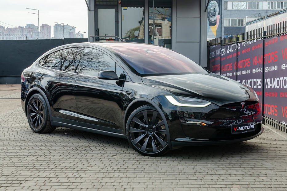 Продам Tesla Model X Plaid 2022 года в Киеве
