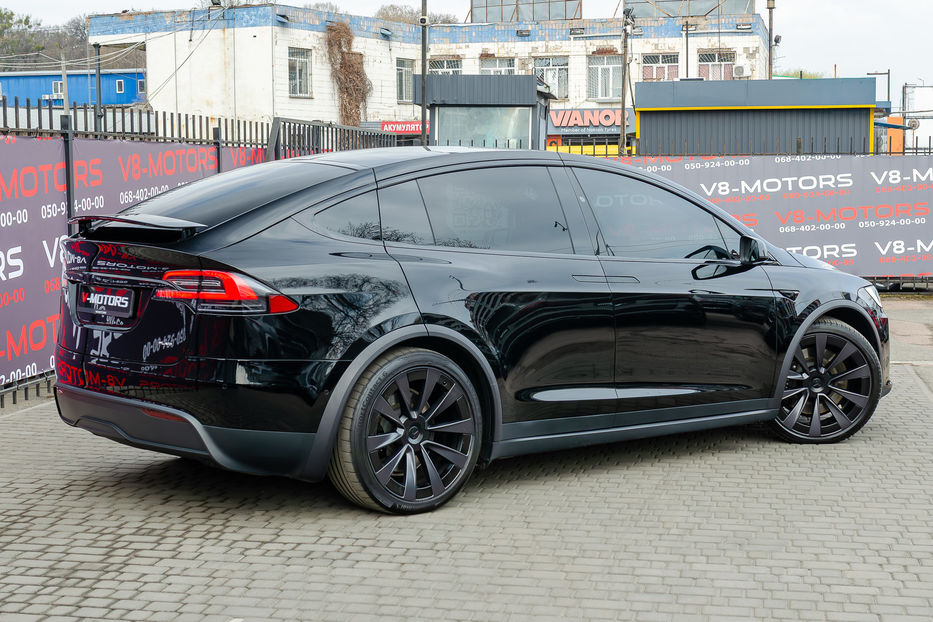 Продам Tesla Model X Plaid 2022 года в Киеве