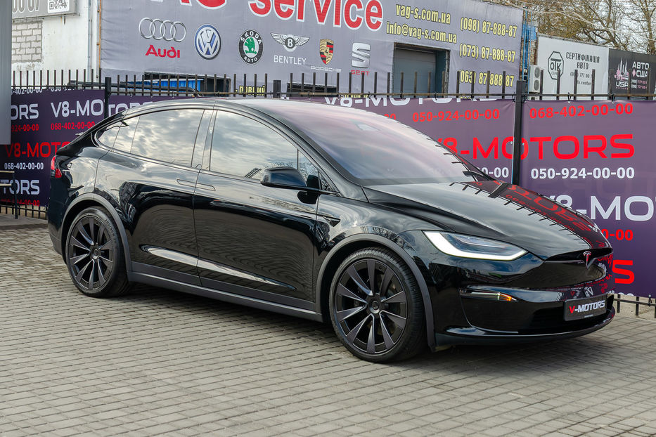 Продам Tesla Model X Plaid 2022 года в Киеве