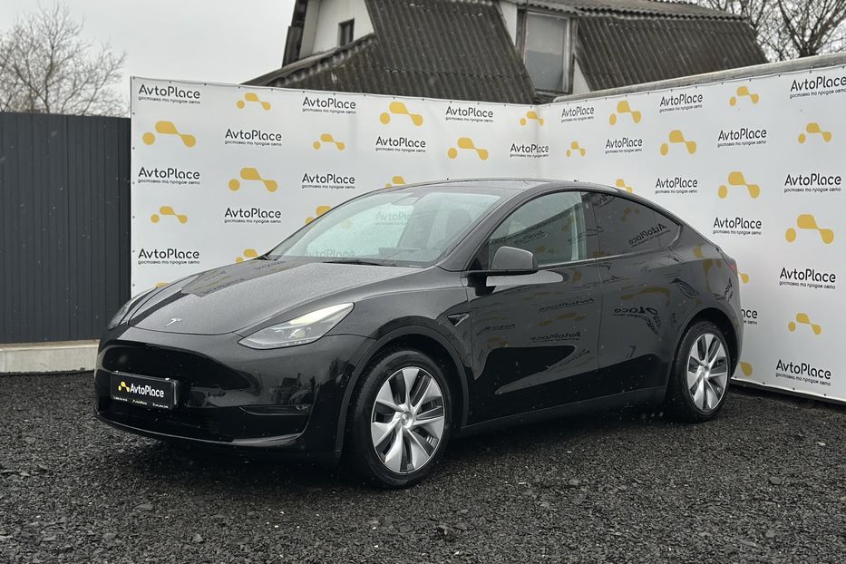 Продам Tesla Model Y 2022 года в Луцке