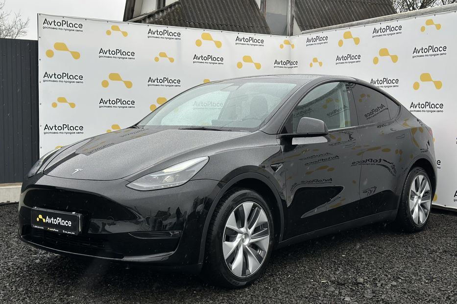 Продам Tesla Model Y 2022 года в Луцке