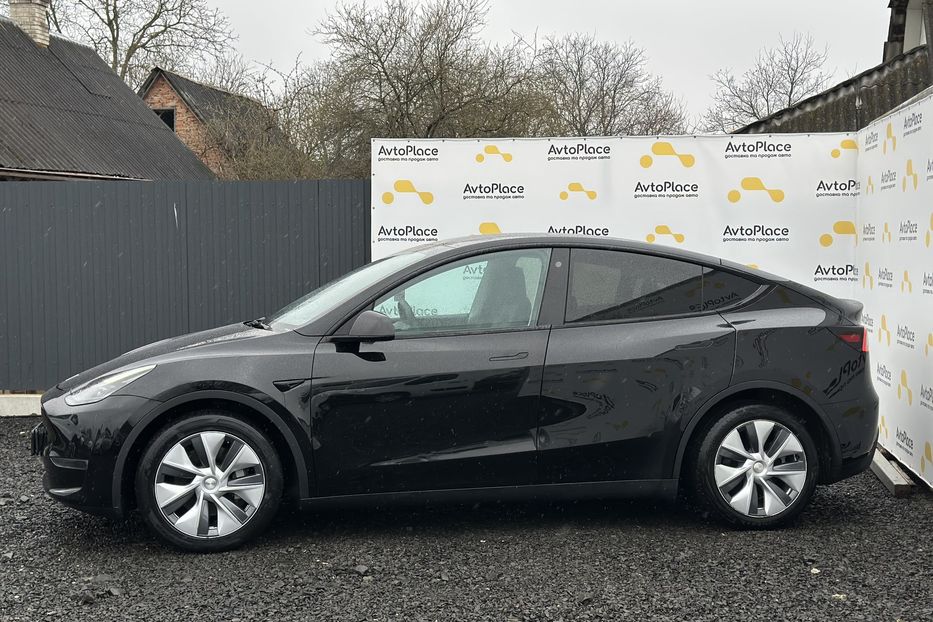 Продам Tesla Model Y 2022 года в Луцке