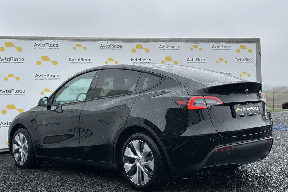 Продам Tesla Model Y 2022 года в Луцке