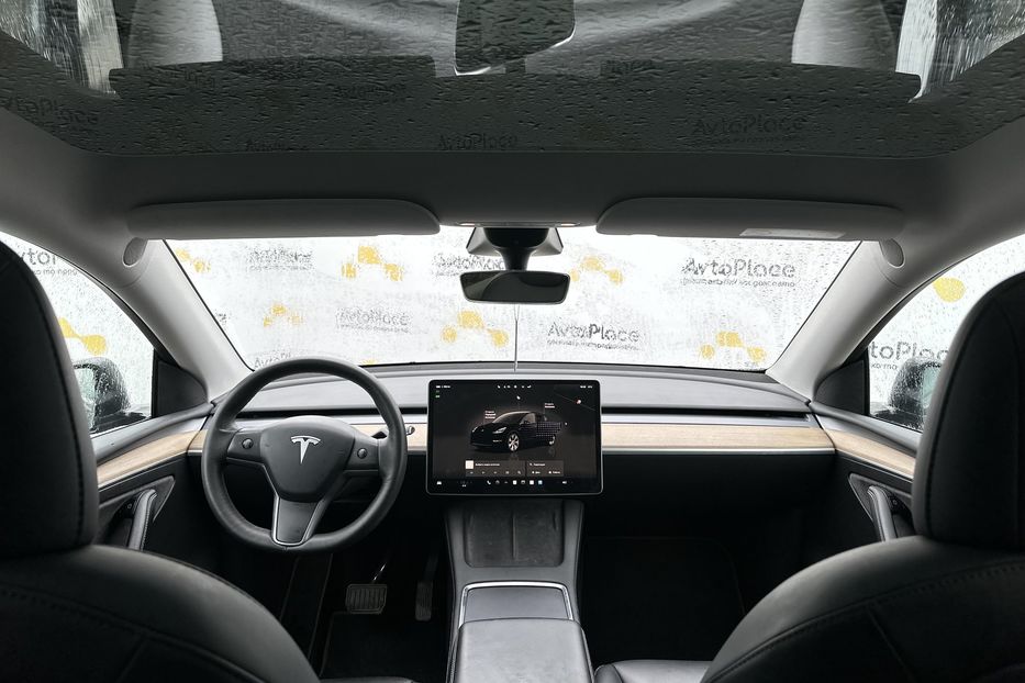 Продам Tesla Model Y 2022 года в Луцке