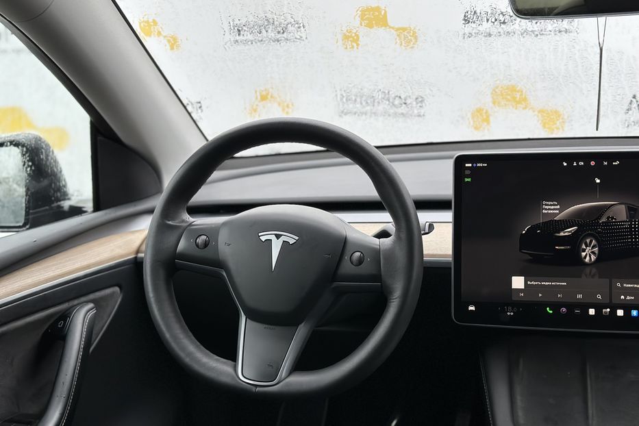 Продам Tesla Model Y 2022 года в Луцке