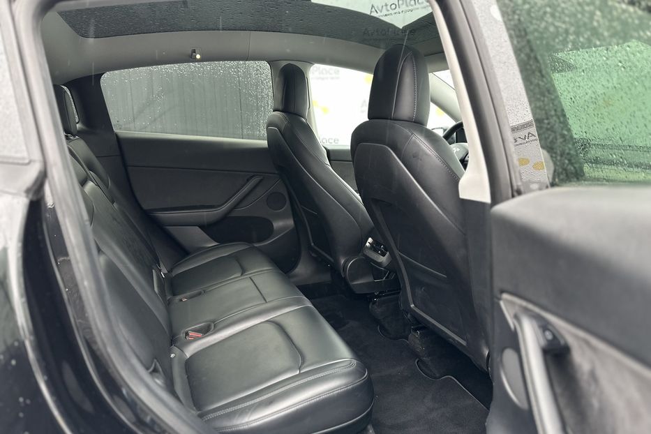 Продам Tesla Model Y 2022 года в Луцке