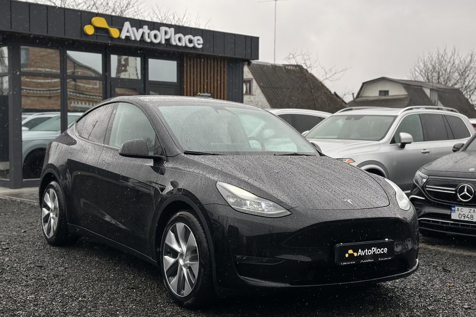 Продам Tesla Model Y 2022 года в Луцке