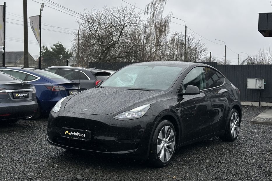Продам Tesla Model Y 2022 года в Луцке