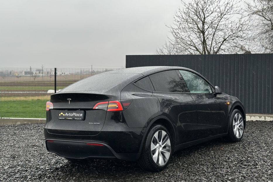 Продам Tesla Model Y 2022 года в Луцке