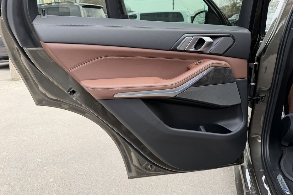 Продам BMW X5 40і 2023 года в Киеве