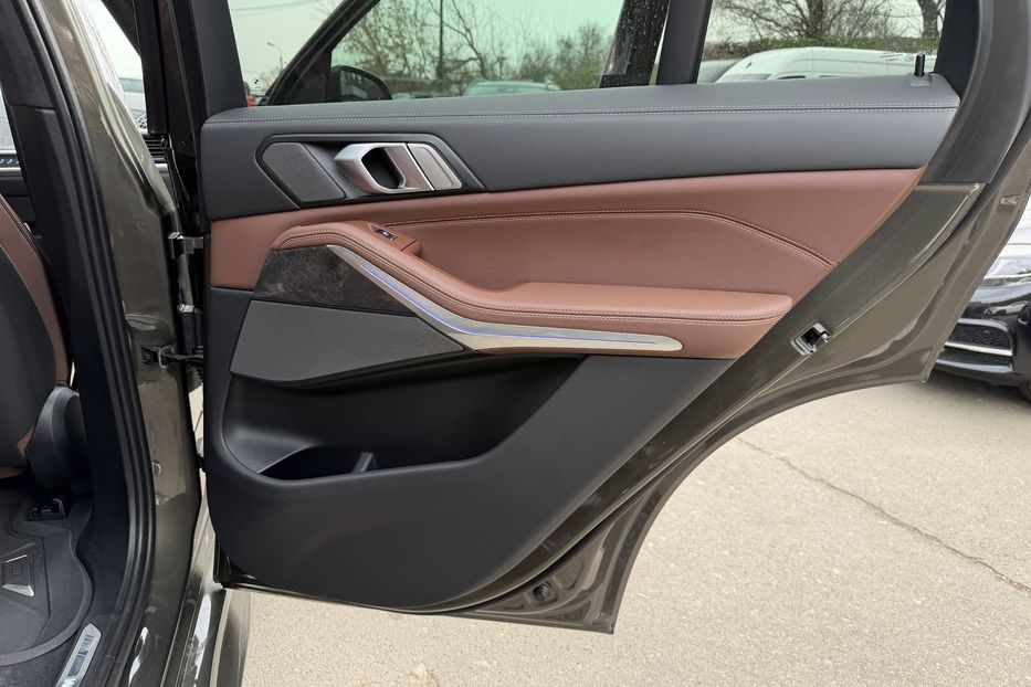 Продам BMW X5 40і 2023 года в Киеве