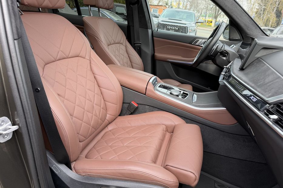 Продам BMW X5 40і 2023 года в Киеве