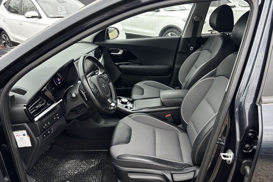 Продам Kia Niro 64 кВт авто у Львові  2021 года в Львове