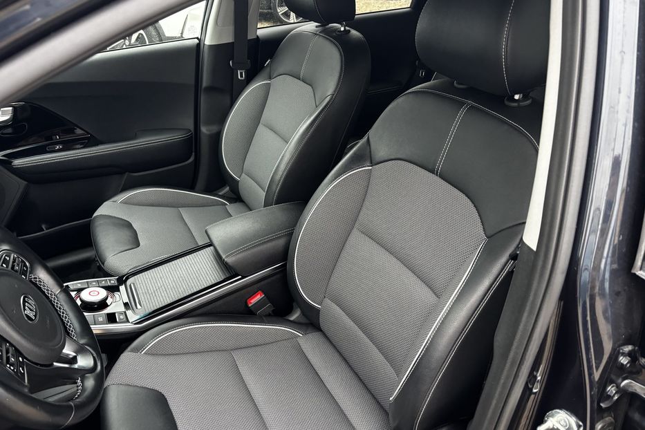 Продам Kia Niro 64 кВт авто у Львові  2021 года в Львове