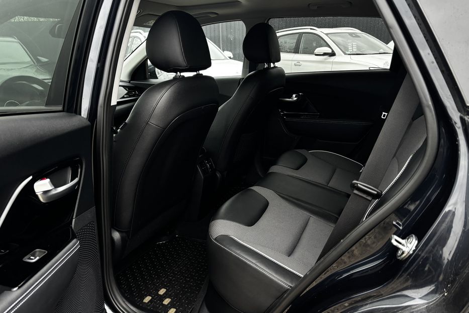 Продам Kia Niro 64 кВт авто у Львові  2021 года в Львове