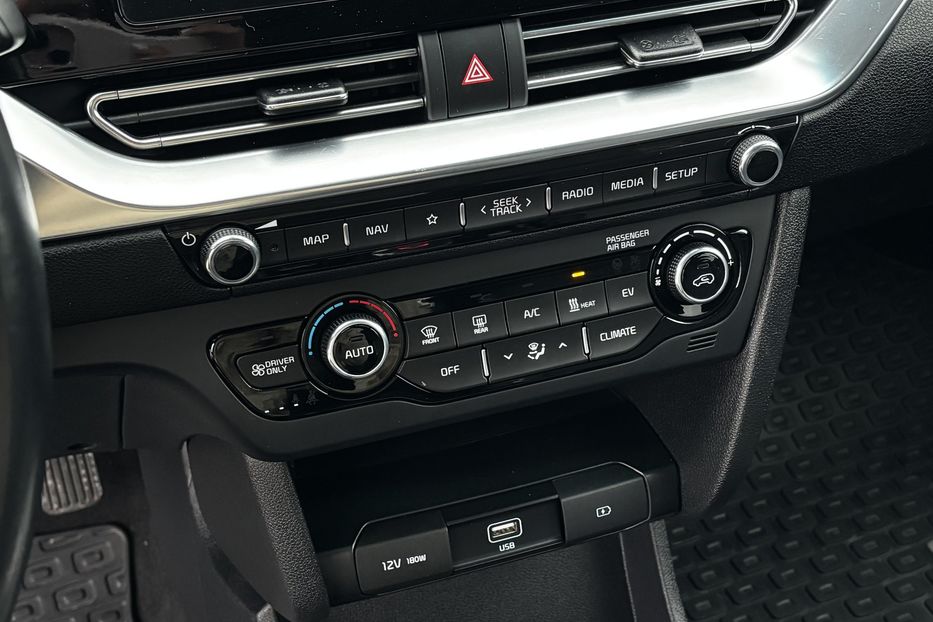 Продам Kia Niro 64 кВт авто у Львові  2021 года в Львове