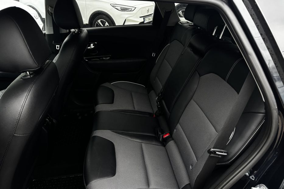 Продам Kia Niro 64 кВт авто у Львові  2021 года в Львове