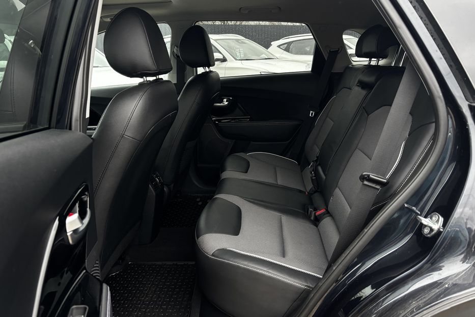 Продам Kia Niro 64 кВт авто у Львові  2021 года в Львове